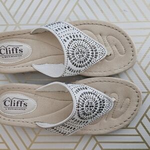 Cliffs by White Mountain Women's White and Tan Sandals